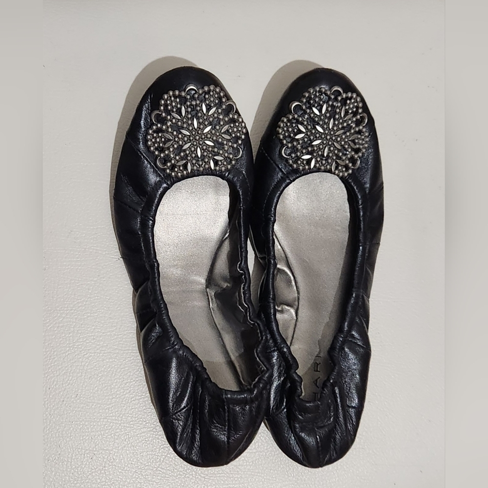 Tahari" Valerie "ballet flats size 6